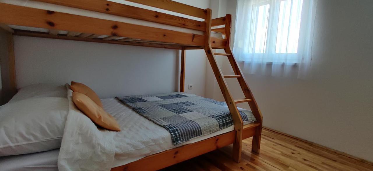 Apartment Dea โตรกีร์ ภายนอก รูปภาพ